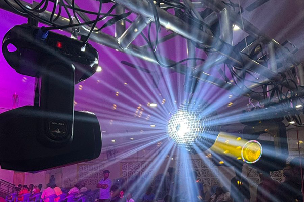 LED wall wedding setup